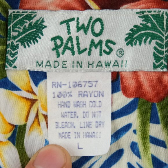 Two Palms Mens Hawaiian Shirt Large Rayon Button Up Blue Tropical Vacation - Picture 3 of 5